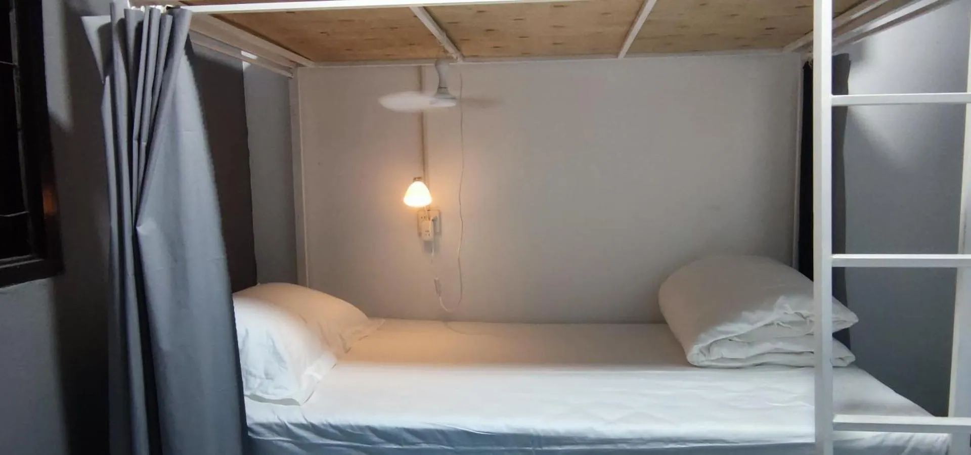 Lucky Hostel Laos
