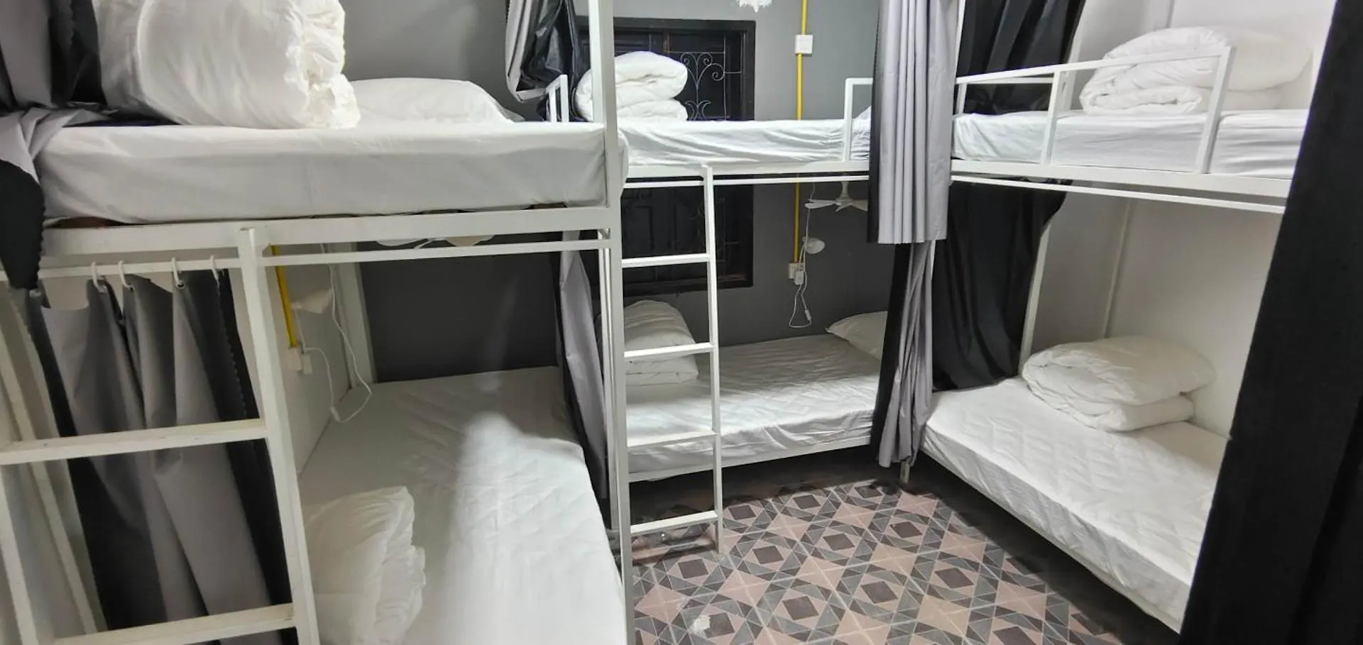 Lucky Hostel Luang Prabang