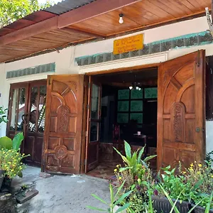 Watthat Backpacker Luang Prabang