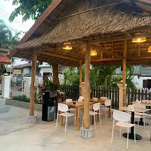 La Nuit De Laos B&B